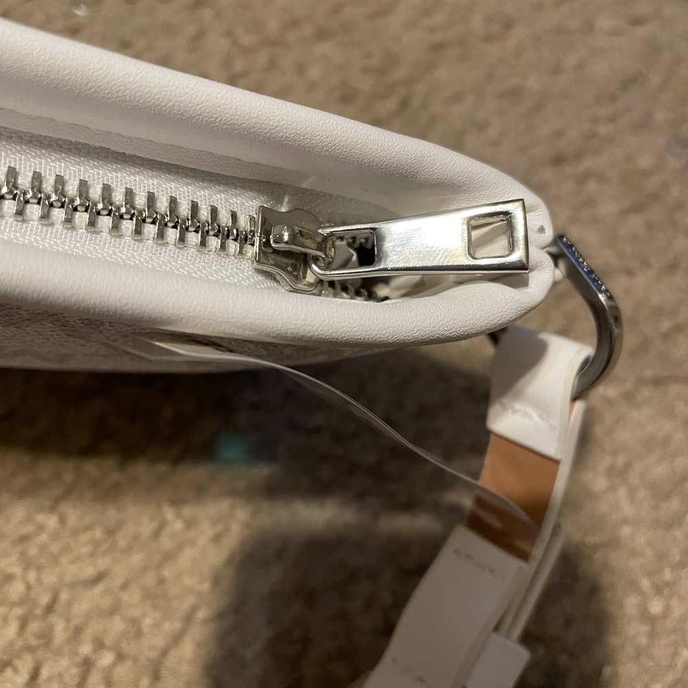 Michael Kors Purse - Picture 7 of 9